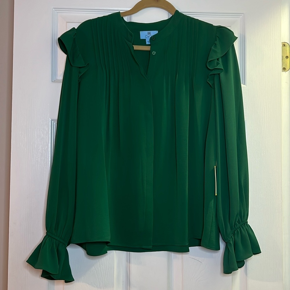 NWT Cece Flowy Blouse